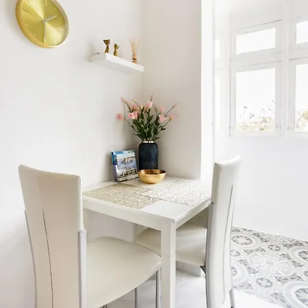 Valletta Townhouse With A Maltese Balcony Апартаменты *