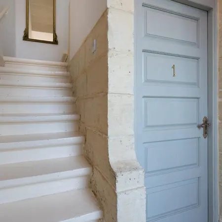 Valletta Townhouse With A Maltese Balcony