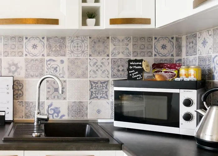 Valletta Townhouse With A Maltese Balcony