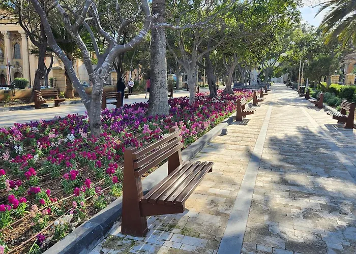 Apartament Valletta Townhouse With A Maltese Balcony *