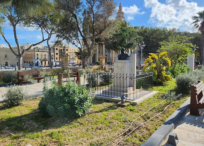 Valletta Townhouse With A Maltese Balcony * Il-Furjana